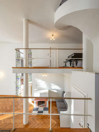 Blick aus dem Wohnzimmer durch die Halle, 2026